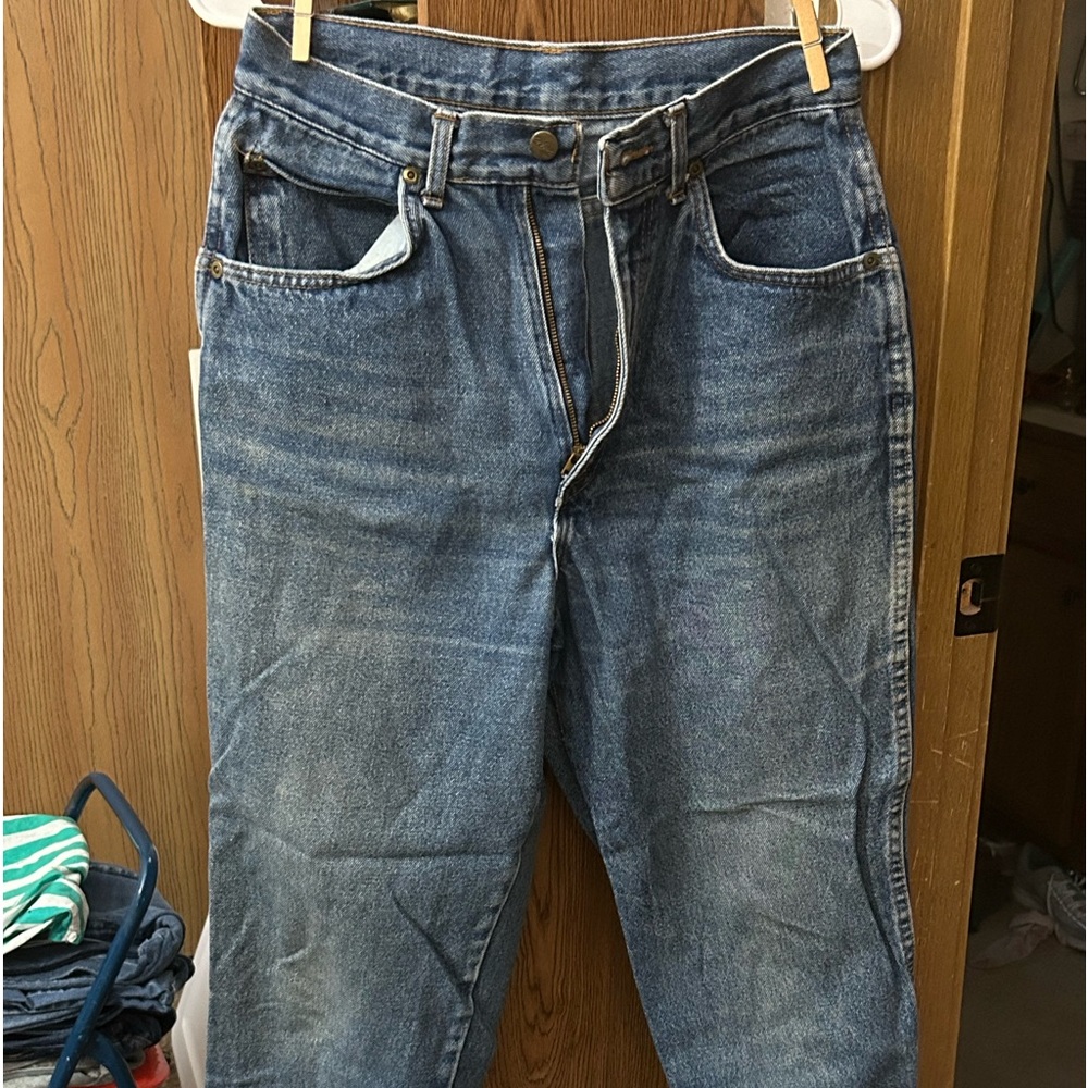 Women’s vintage chic jeans. Size 12 average.